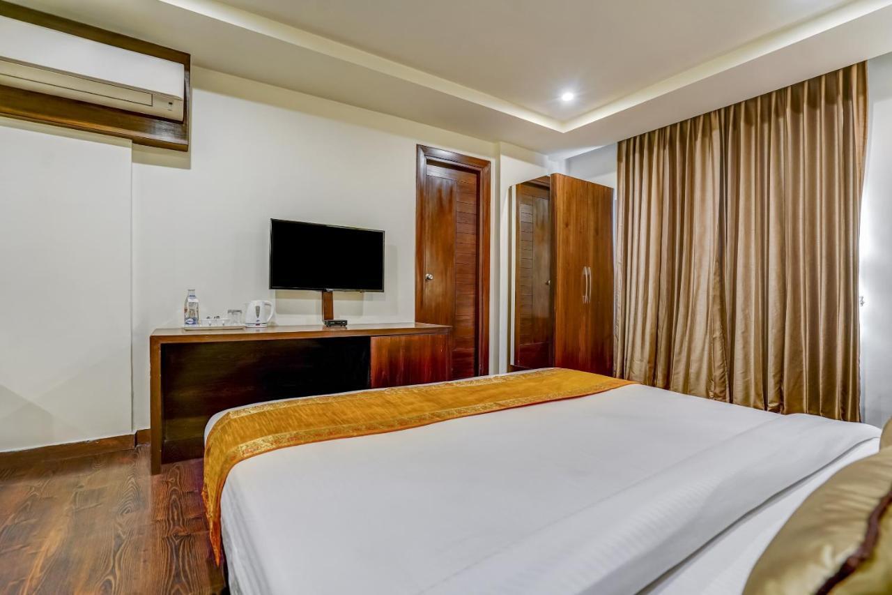 Townhouse 552Hotel Royal Court Джаландхар Экстерьер фото