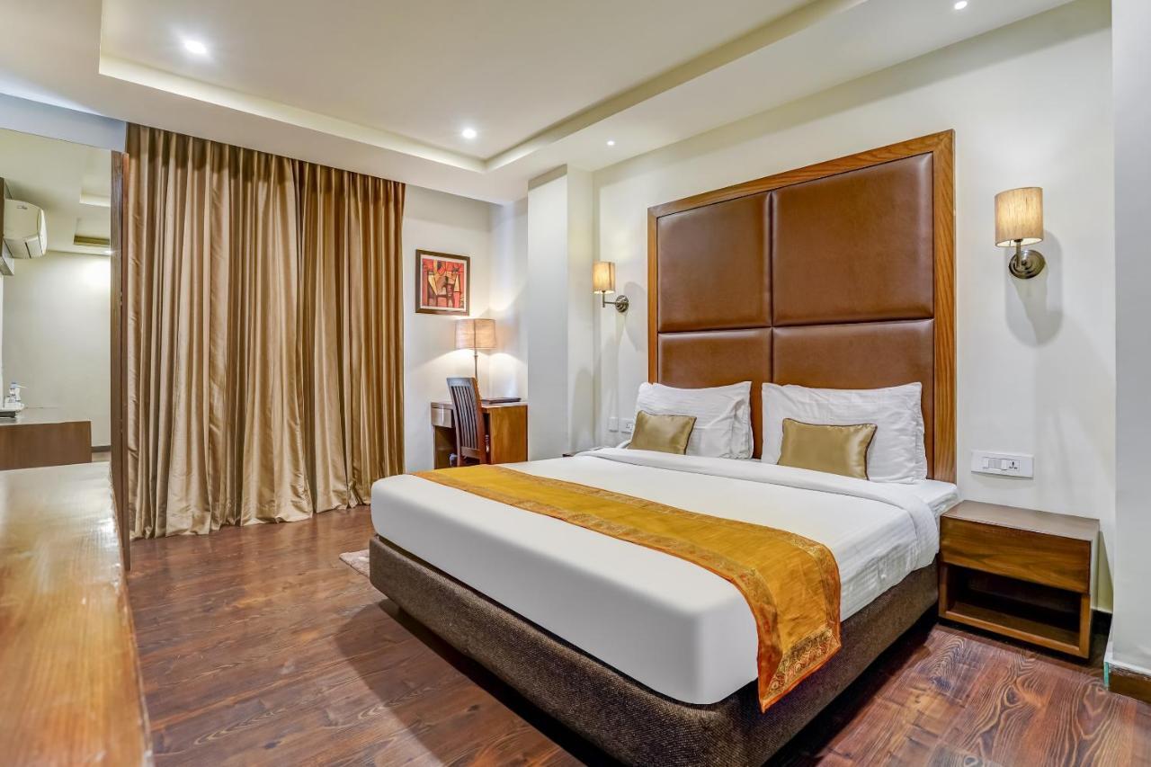 Townhouse 552Hotel Royal Court Джаландхар Экстерьер фото